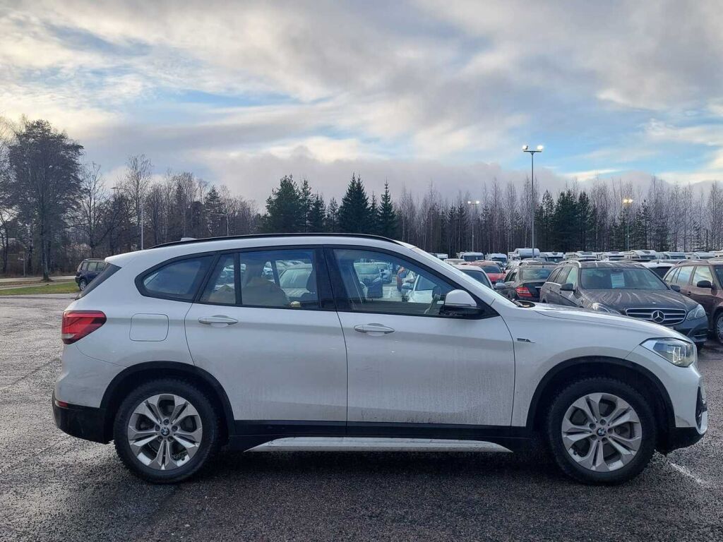 BMW X1 2022 Valkoinen