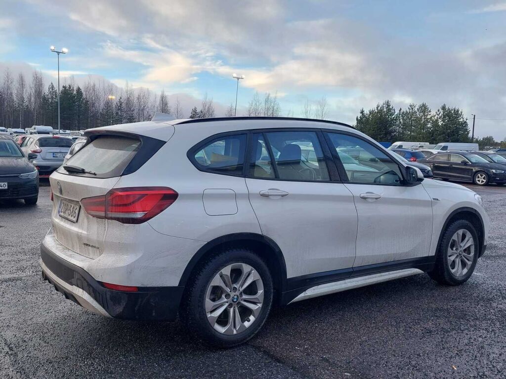 BMW X1 2022 Valkoinen