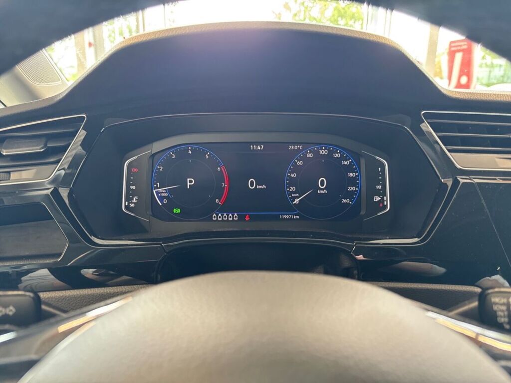 Volkswagen Touran 2022 Valkoinen