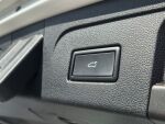 Volkswagen Touran 2022 Valkoinen