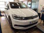 Volkswagen Touran 2022 Valkoinen