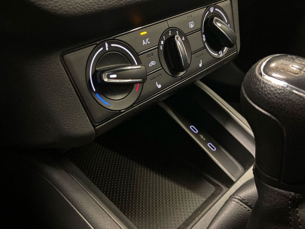 Skoda Scala 2022 Valkoinen