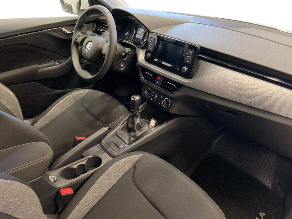 Skoda Scala 2022 Valkoinen