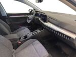 Volkswagen Golf 2022 Valkoinen