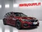 BMW 330 2022 Punainen