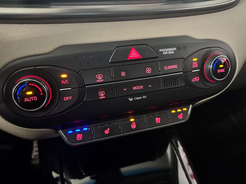 Kia Sorento 2016 Musta