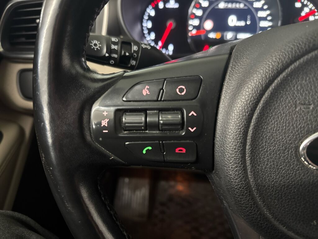 Kia Sorento 2016 Musta