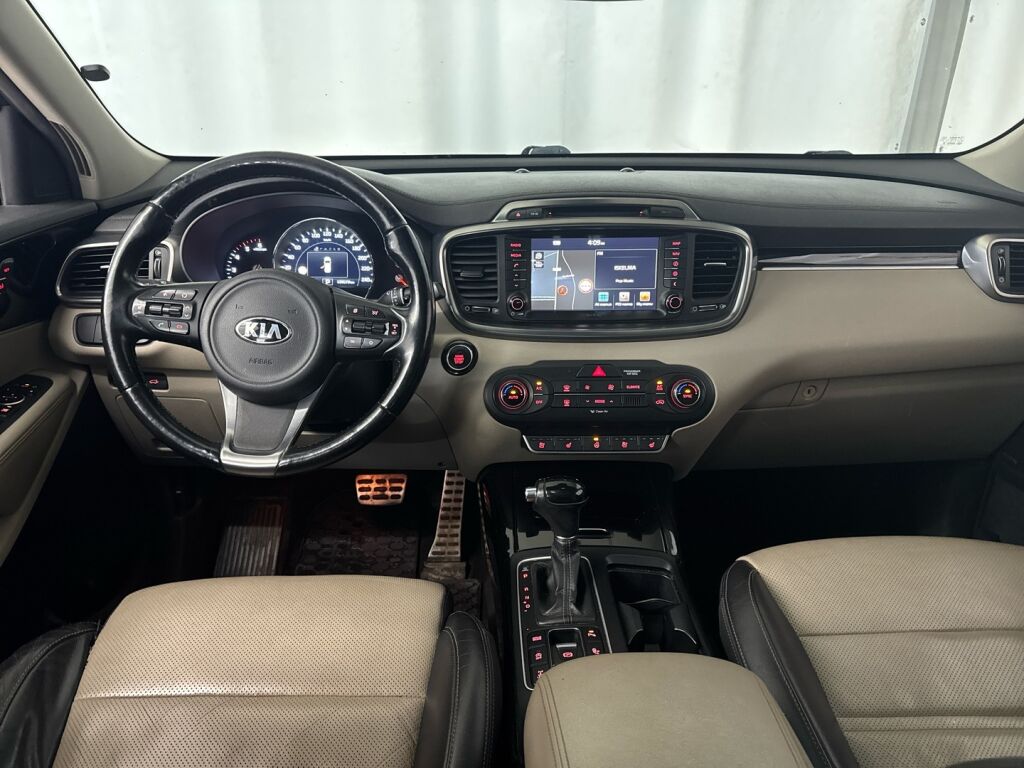 Kia Sorento 2016 Musta