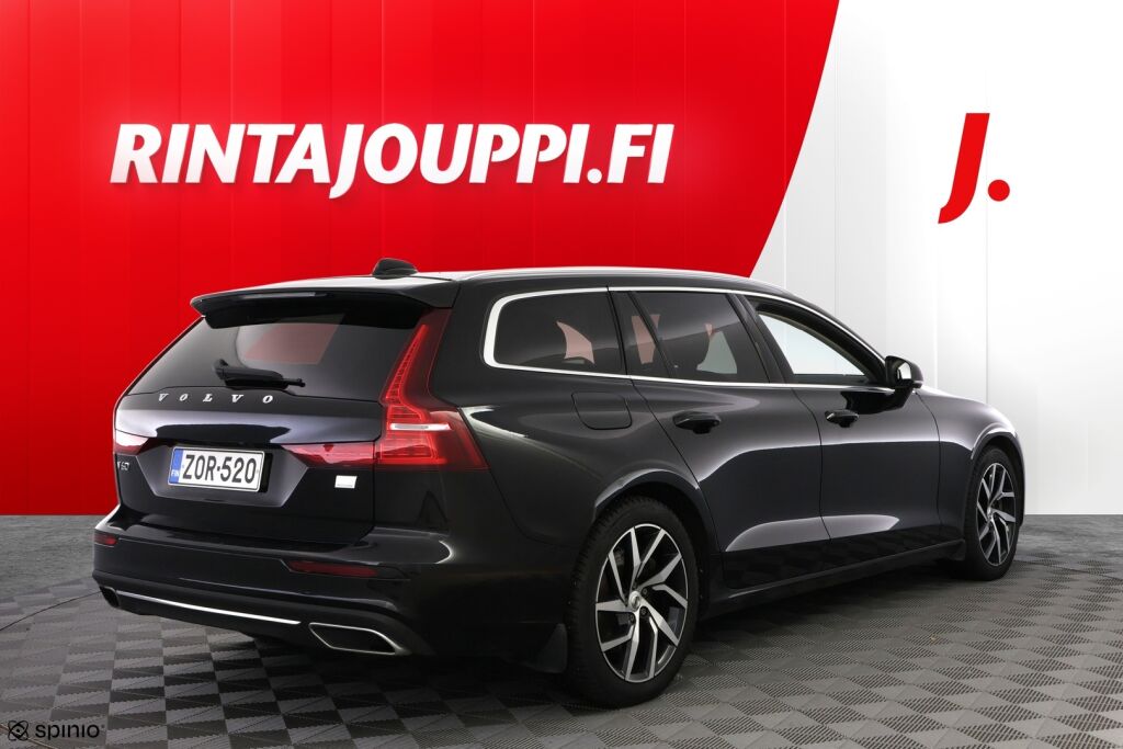 Volvo V60 2020 Musta