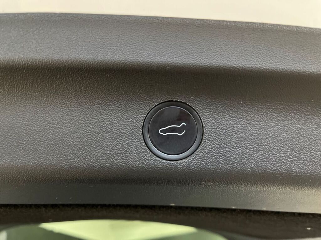 Tesla Model Y 2022 Valkoinen
