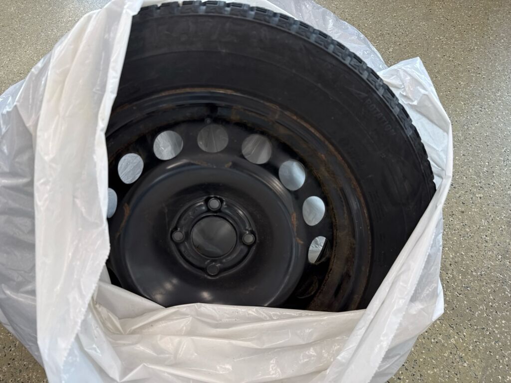 Opel Crossland 2022 Punainen