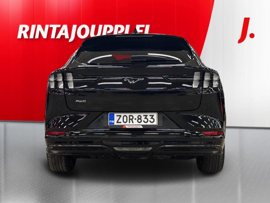 Ford Mustang Mach-E 2022 Musta