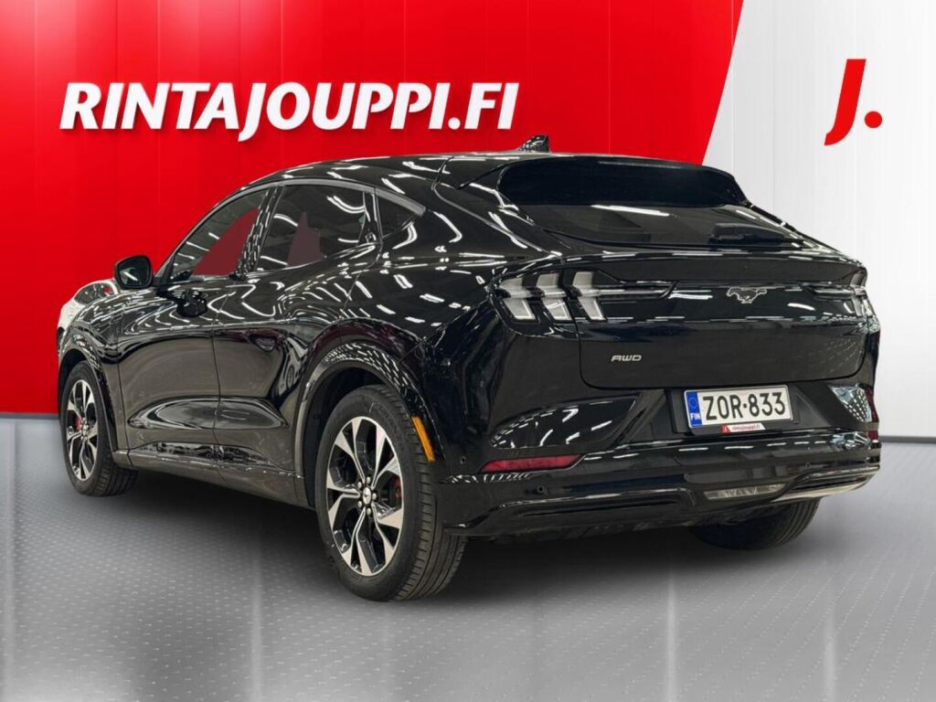 Ford Mustang Mach-E 2022 Musta