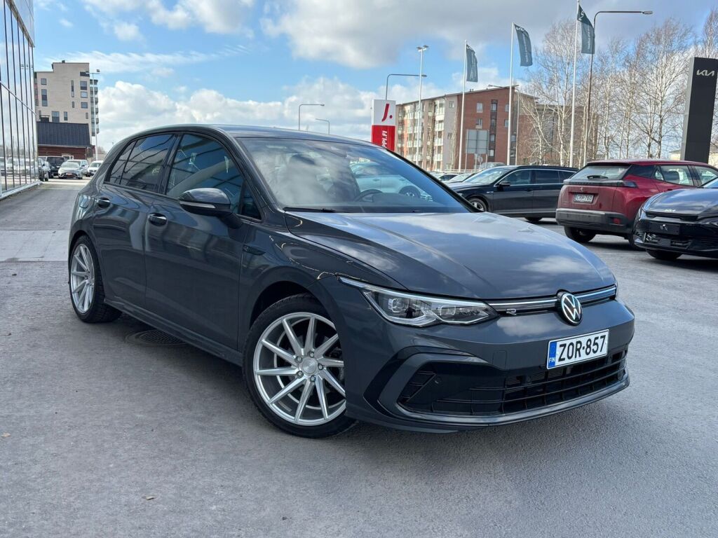 Volkswagen Golf 2023 Harmaa