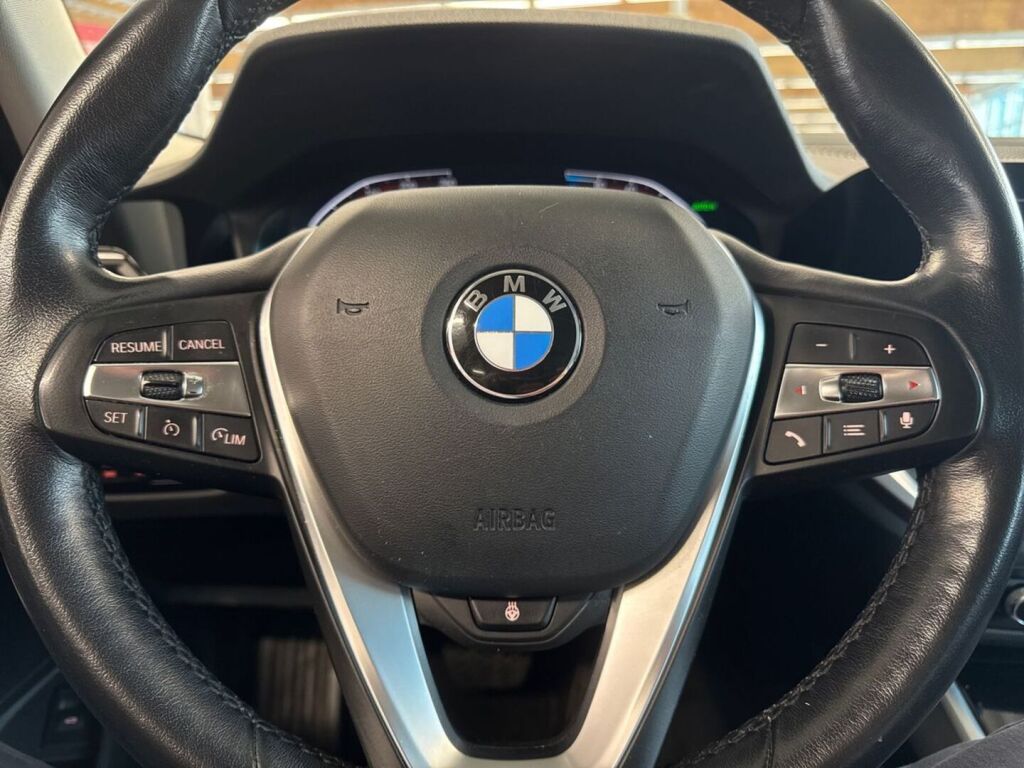 BMW 320 2022 Valkoinen