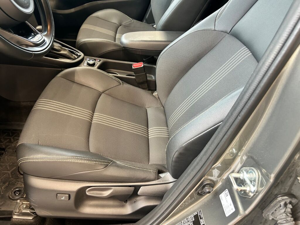 Toyota Yaris Cross 2022 Vihreä