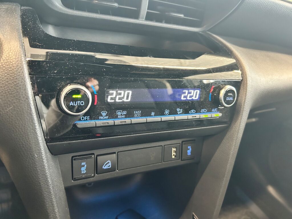 Toyota Yaris Cross 2022 Vihreä