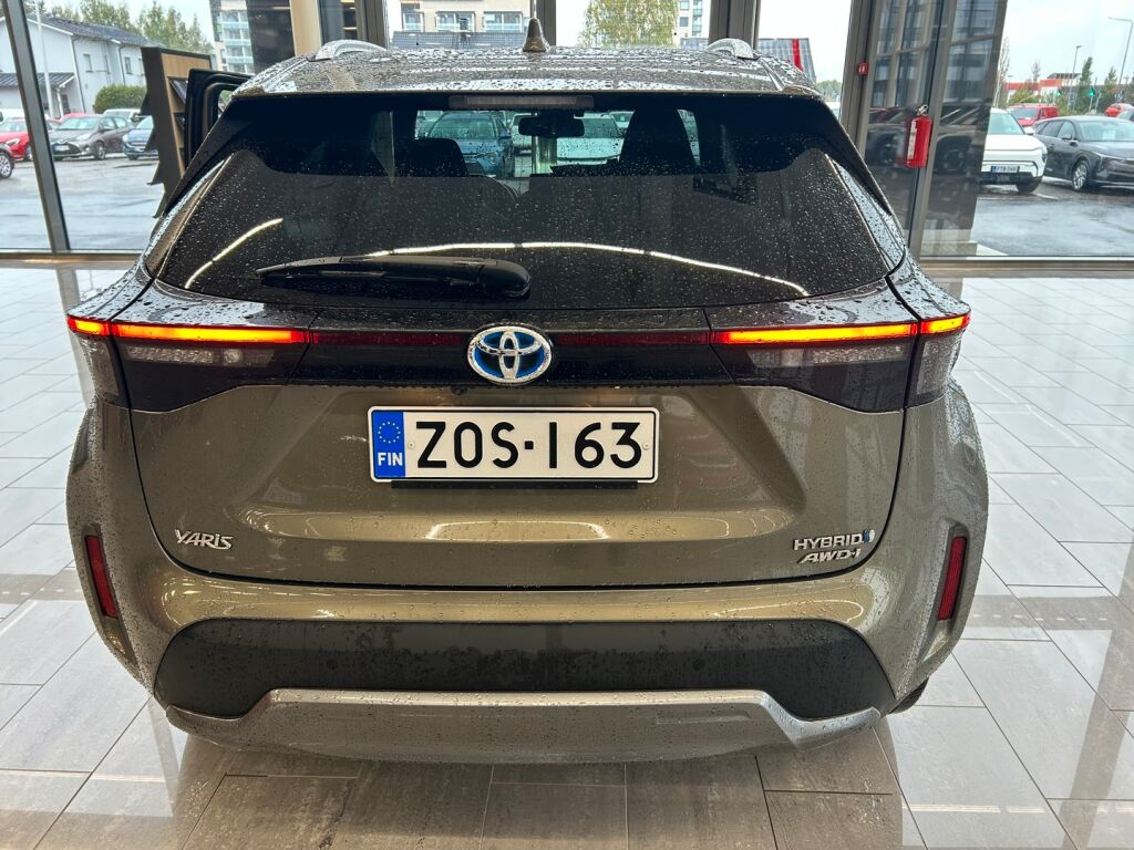 Toyota Yaris Cross 2022 Vihreä