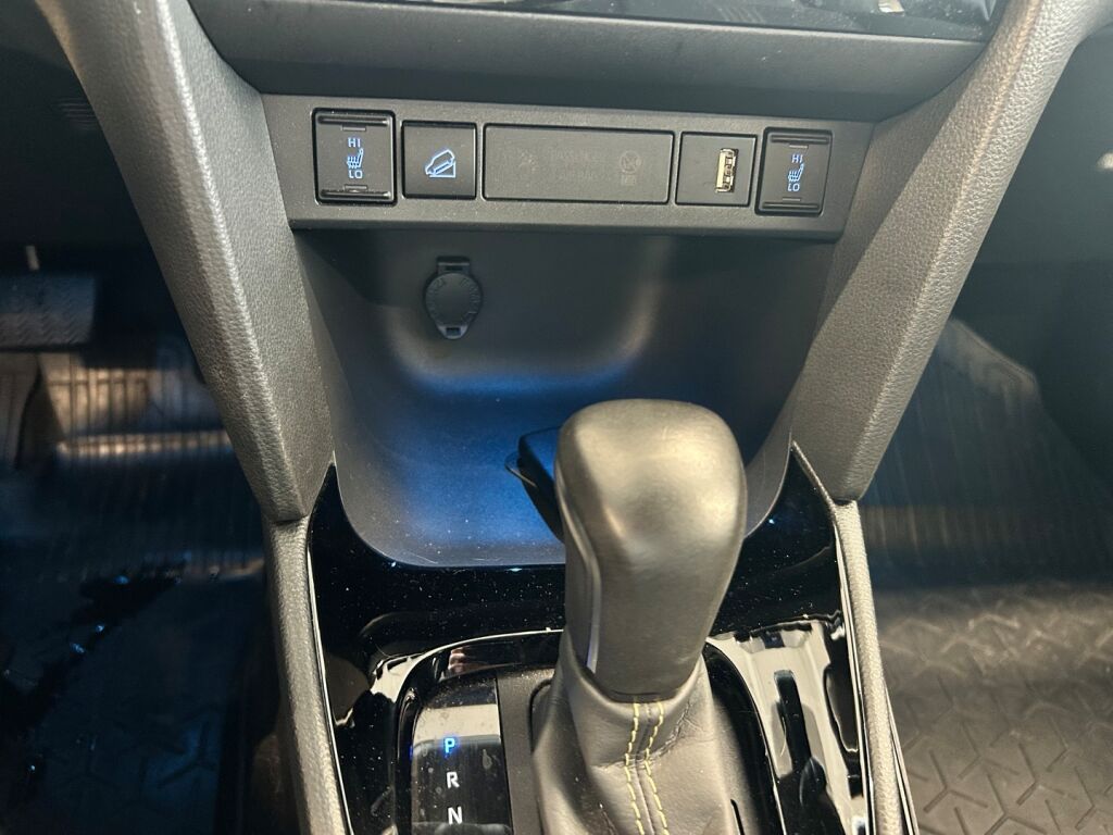 Toyota Yaris Cross 2022 Vihreä