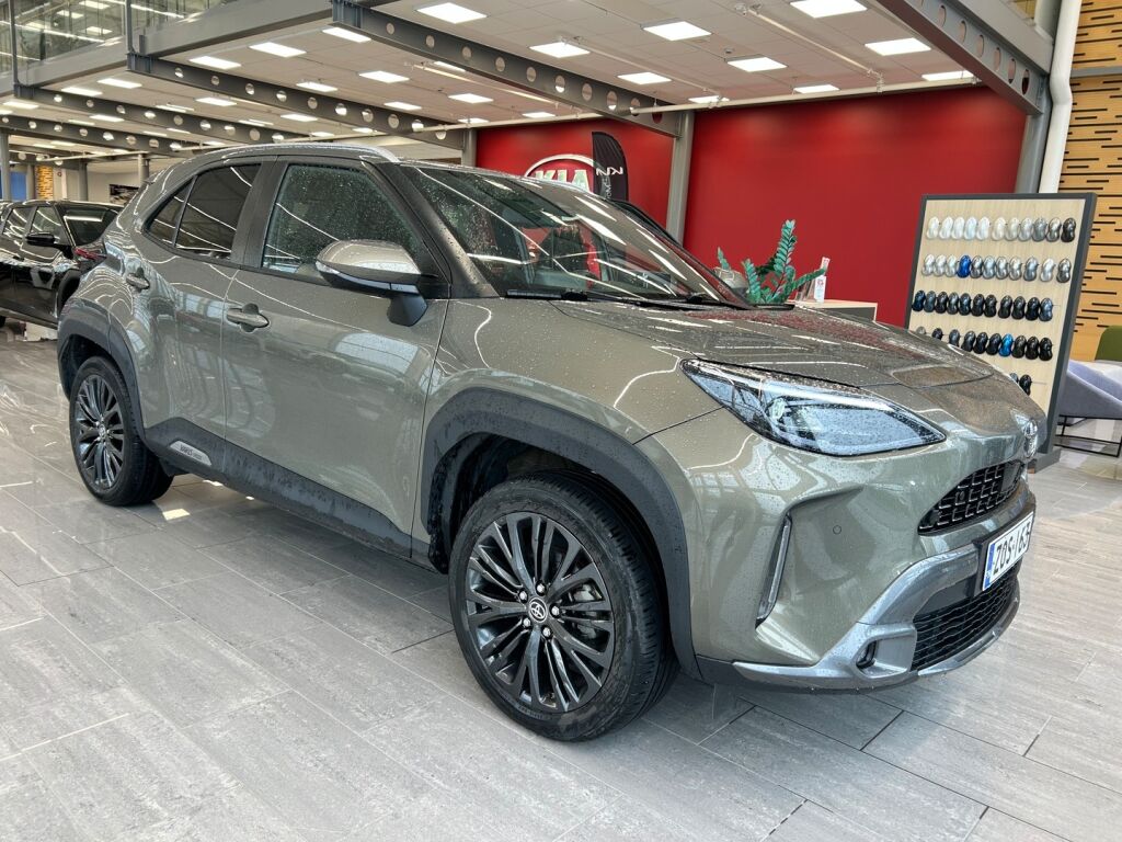 Toyota Yaris Cross 2022 Vihreä