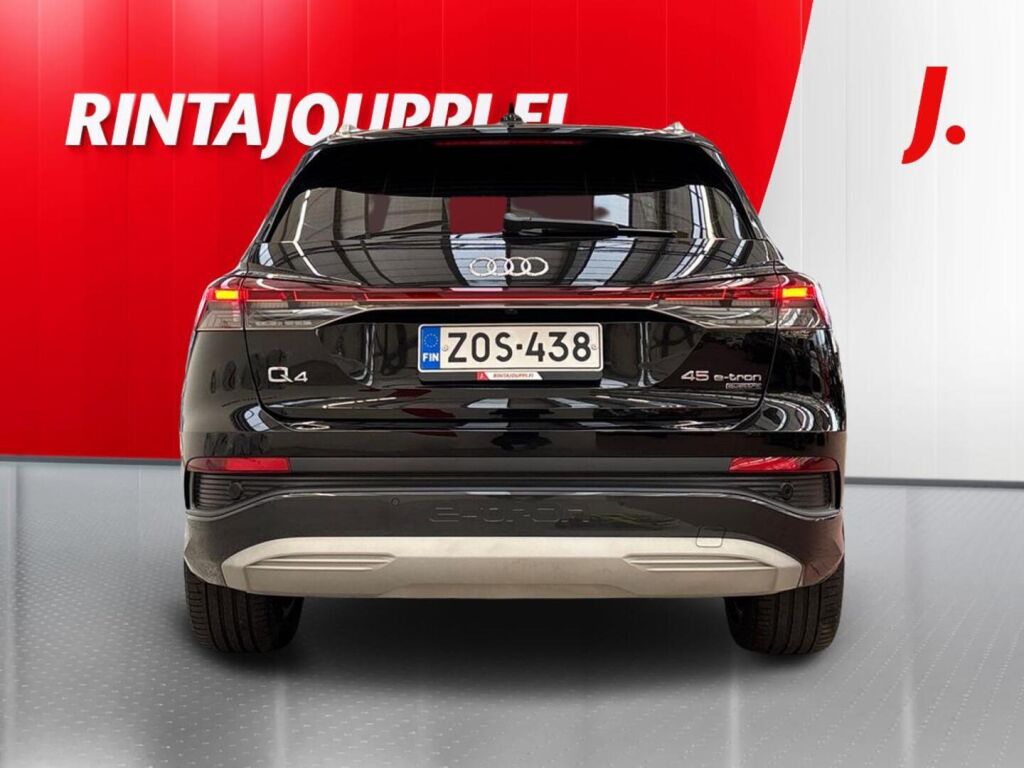 Audi Q4 e-tron 2023 Musta
