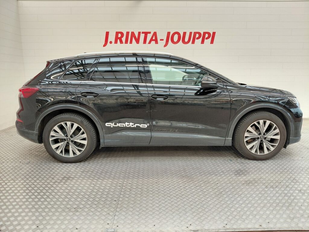 Audi Q4 e-tron 2023 Musta