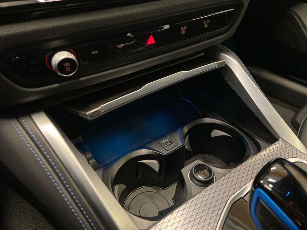 BMW i4 2023 Valkoinen