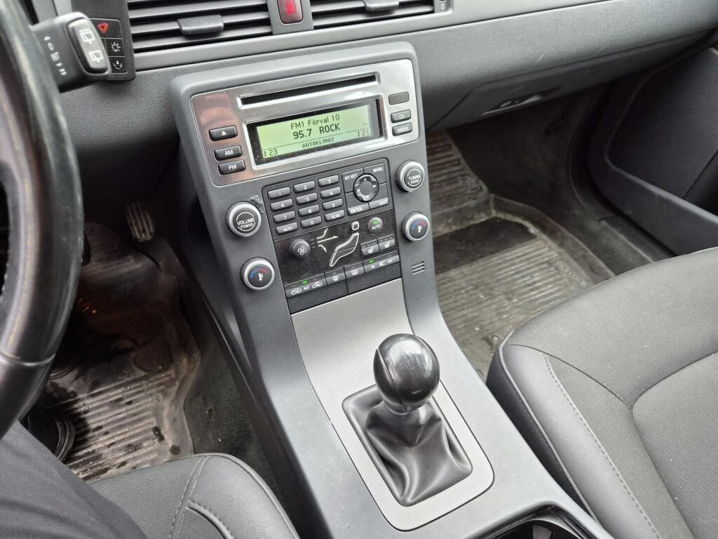 Volvo V70 2009 Vihreä