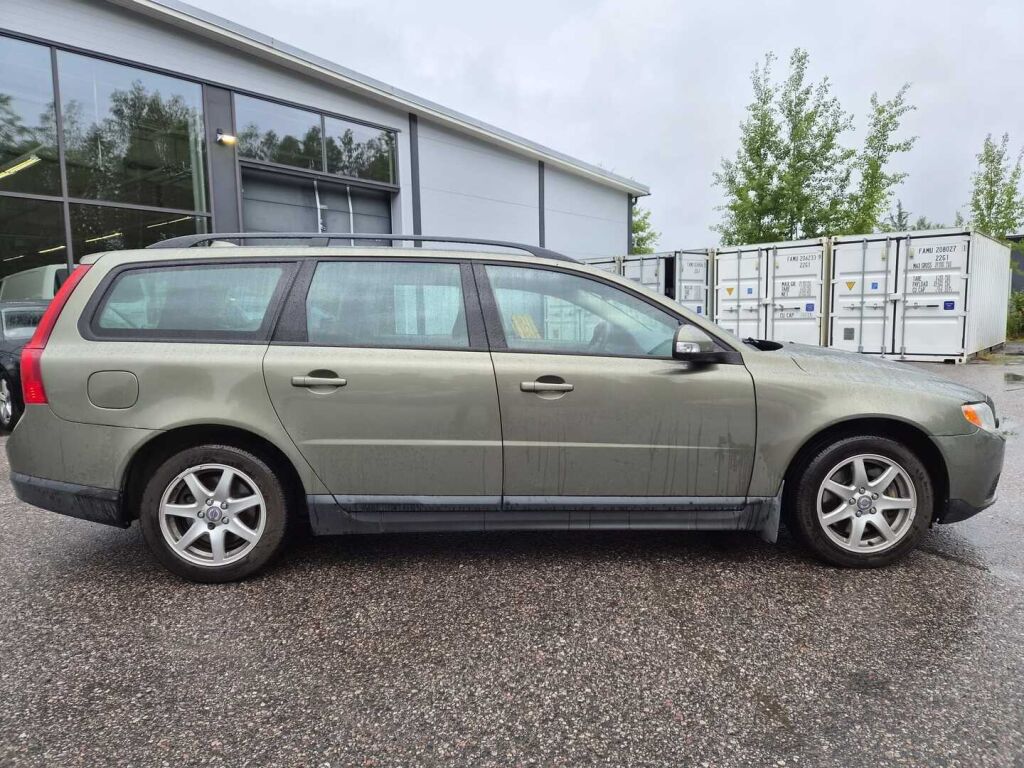 Volvo V70 2009 Vihreä