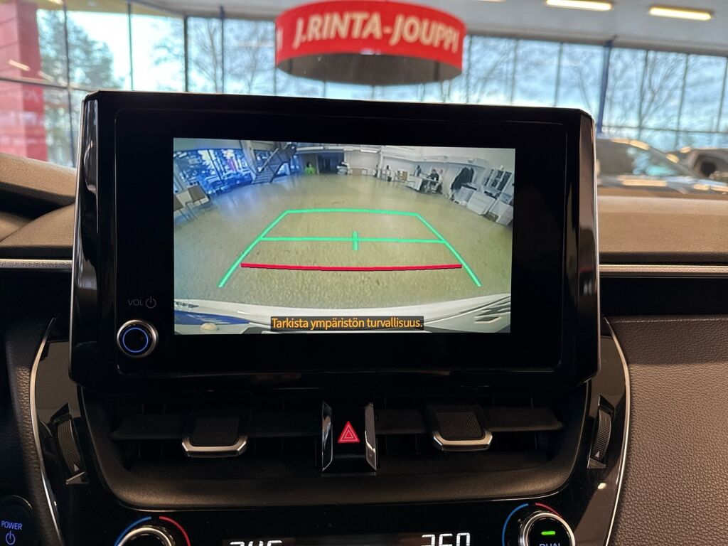 Toyota Corolla 2023 Valkoinen