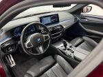 BMW 530 2023 Punainen
