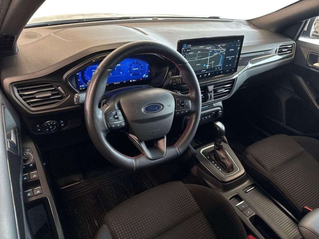 Ford Focus 2023 Frozen White