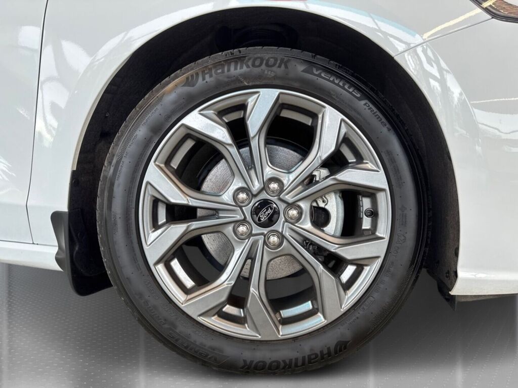 Ford Focus 2023 Frozen White