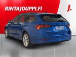 Skoda Octavia 2023 Sininen