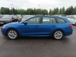 Skoda Octavia 2023 Sininen