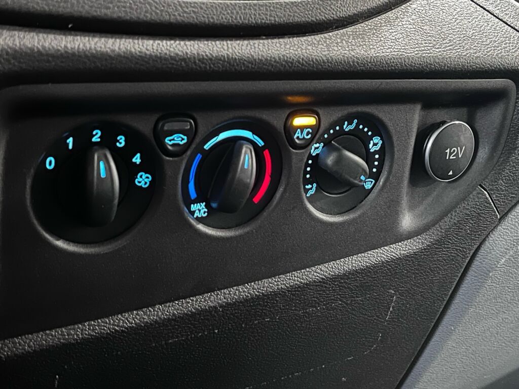 Ford Transit 2017 Valkoinen