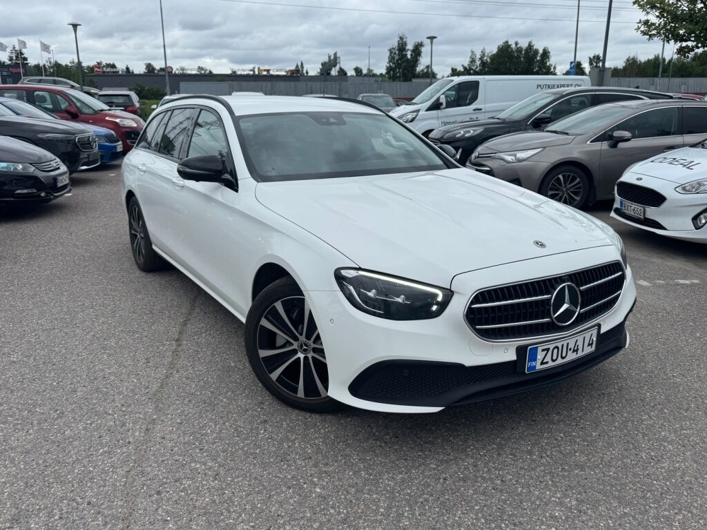 Mercedes-Benz E 2023 Valkoinen