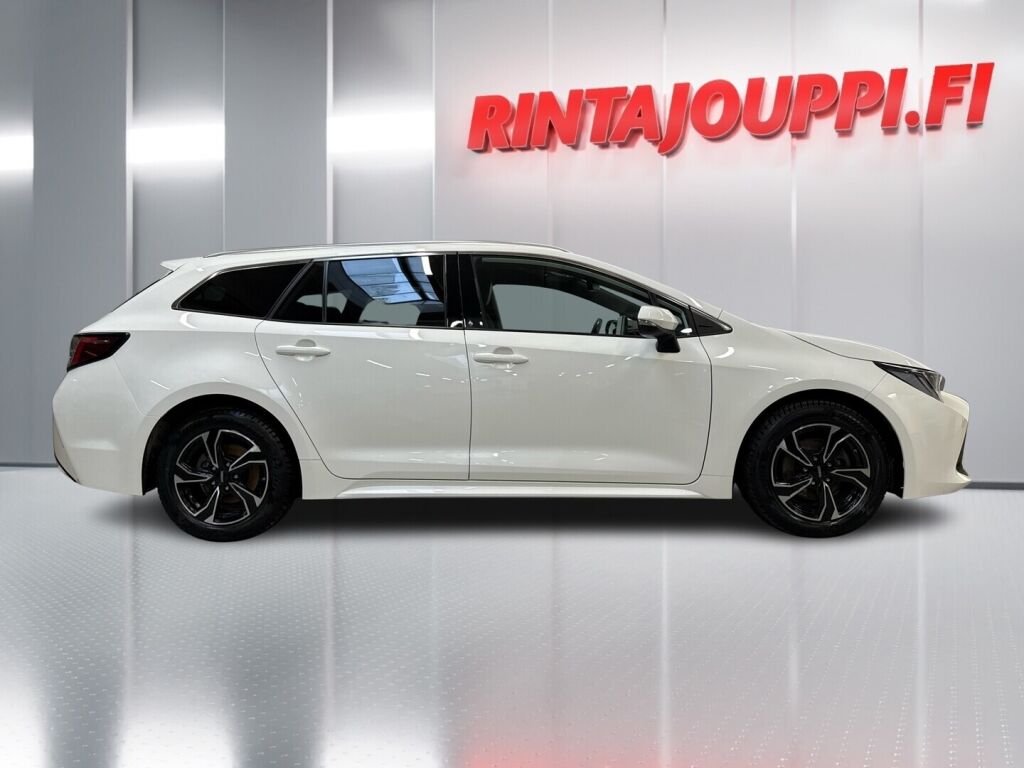 Toyota Corolla 2023 Valkoinen