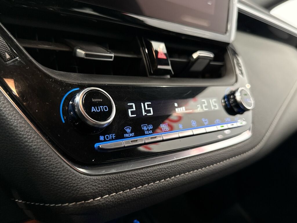 Toyota Corolla 2023 Valkoinen