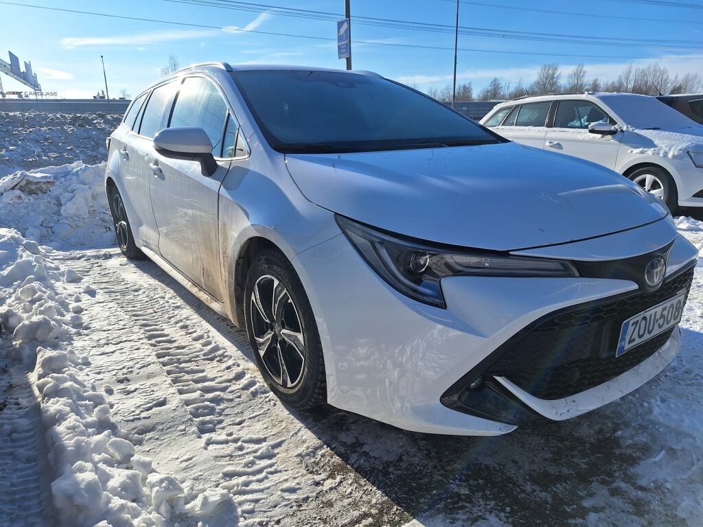 Toyota Corolla 2023 Valkoinen