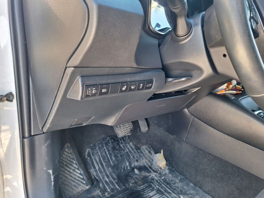 Toyota Corolla 2023 Valkoinen