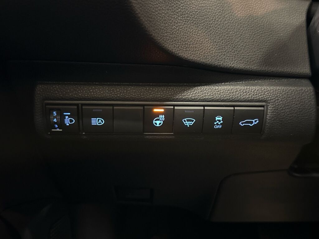 Toyota Corolla 2023 Valkoinen