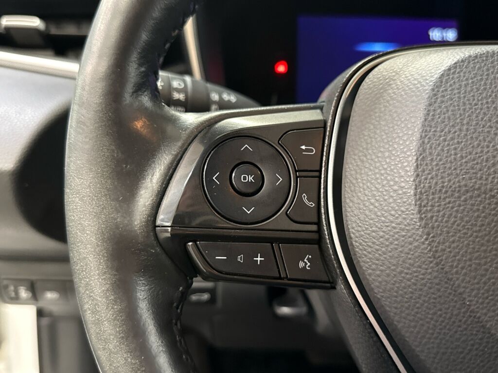 Toyota Corolla 2023 Valkoinen