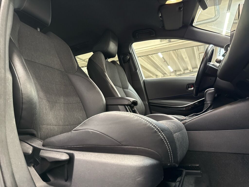 Toyota Corolla 2023 Valkoinen