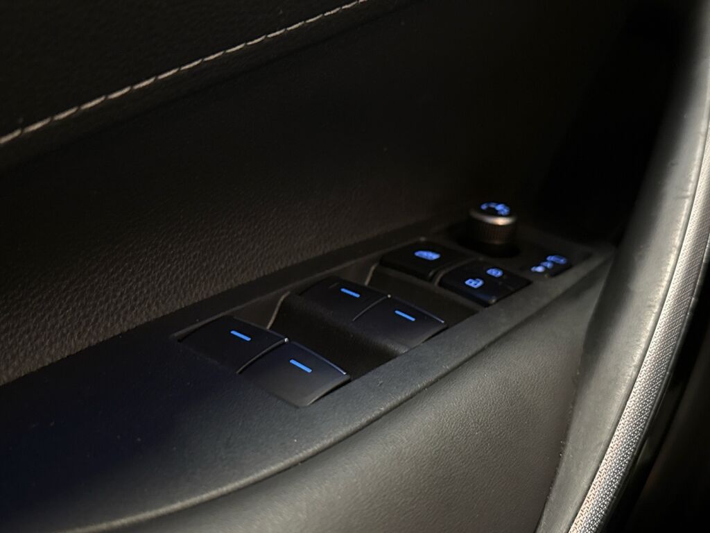 Toyota Corolla 2023 Valkoinen