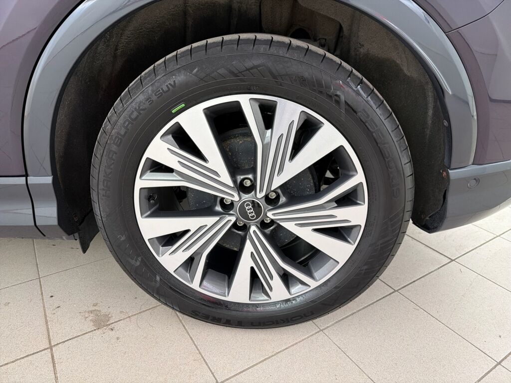 Audi Q4 e-tron 2023 Vihreä