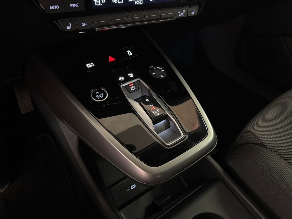 Audi Q4 e-tron 2023 Vihreä