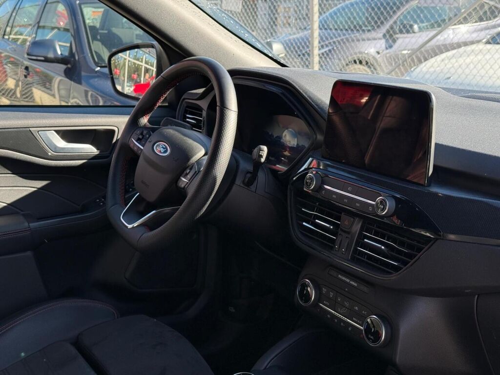 Ford Kuga 2023 Harmaa
