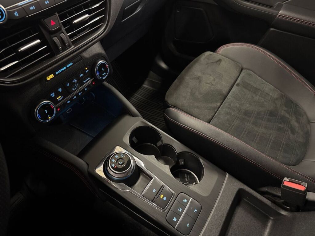 Ford Kuga 2023 Harmaa