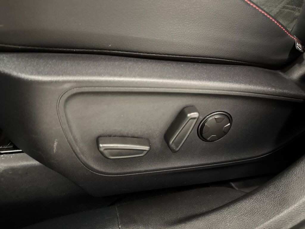 Ford Kuga 2023 Harmaa